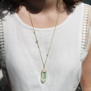 Naszyjnik lniany Kanti z kryształem górskim aurycznym