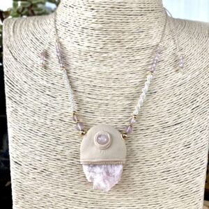 Ayaana - Naszyjnik z kunzytem