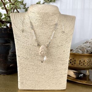 Jui - Naszyjnik z kryształem górskim