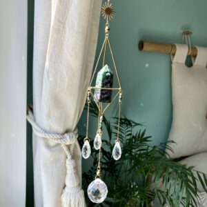 Łapacz słońca Oviya z zoisytem z rubinem