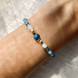 Bransoletka Hima k.księżycowym i apatytem