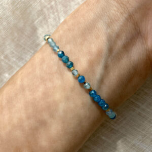 Bransoletka Hima k.księżycowym i apatytem