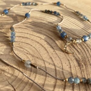 Naszyjnik z kyanitem